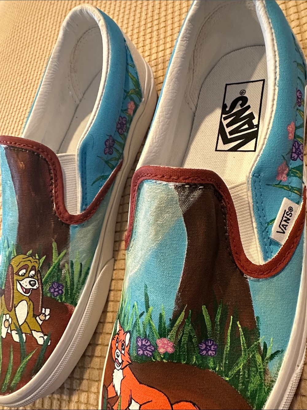 Hand-Painted The Fox and The Hound Vans - Picture 8 of 8